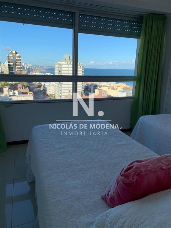 Departamento en venta de 3 dormitorio con vista,