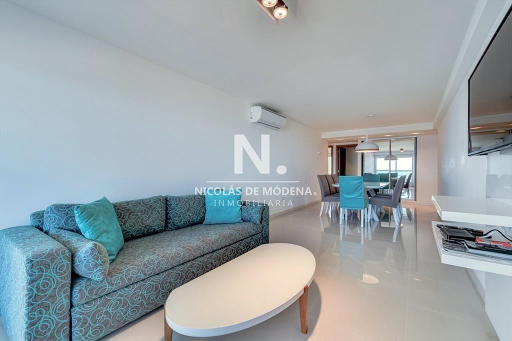 Impecable departamento, comodo e iluminado.