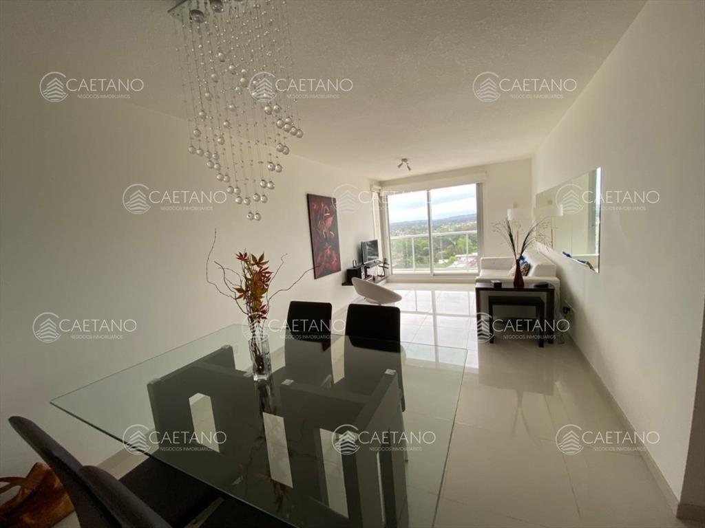 Hermoso apartamento en alquiler anual con vista y