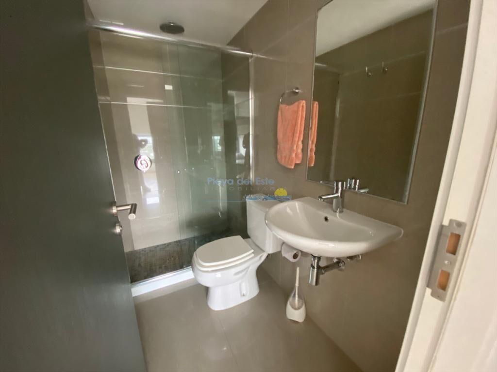 Apartamento de 2 dormitorios en Alexander , Punta