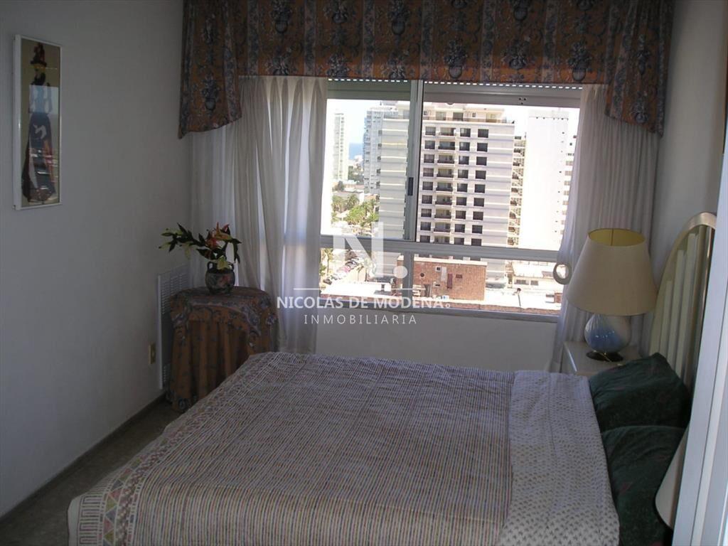 Vende apartamento de 3 dormitorios en Peninsula,