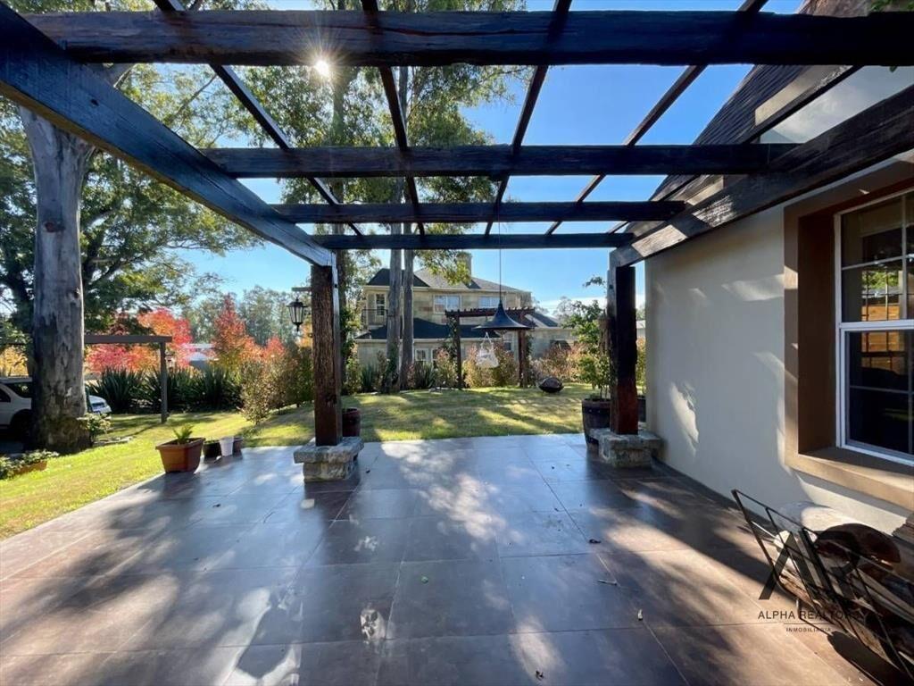 Impecable Residencia En Barrio Privado - Exclusiva Para...