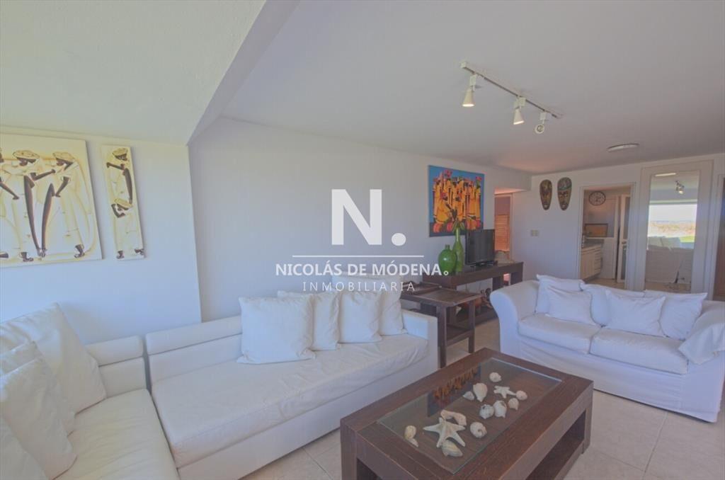 Departamento de 3 dormitorios en alquiler en Manantiales