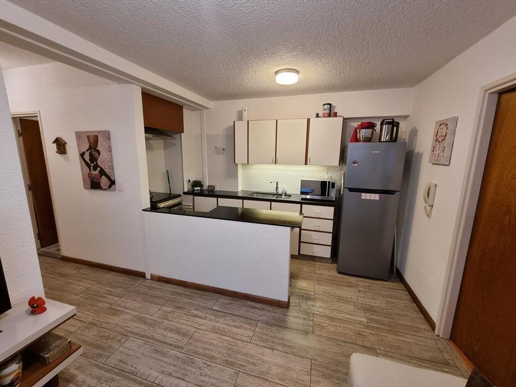 Apartamento -Rambla Republica de Chile y Colombes , 1 dormi