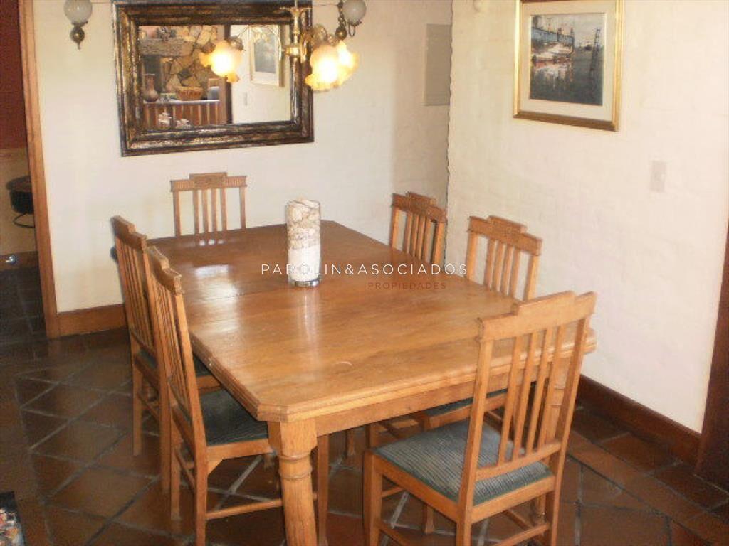 Oportunidad Solida Casa en Pinares, 3 Punta del
