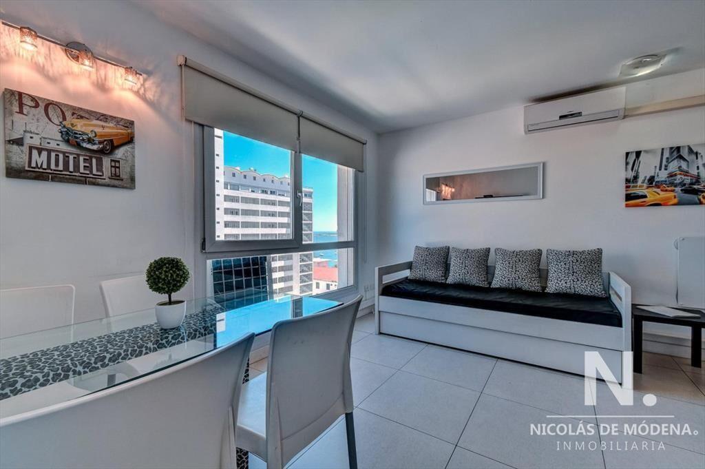 Venta de apartamento céntrico de un dormitorio con servici
