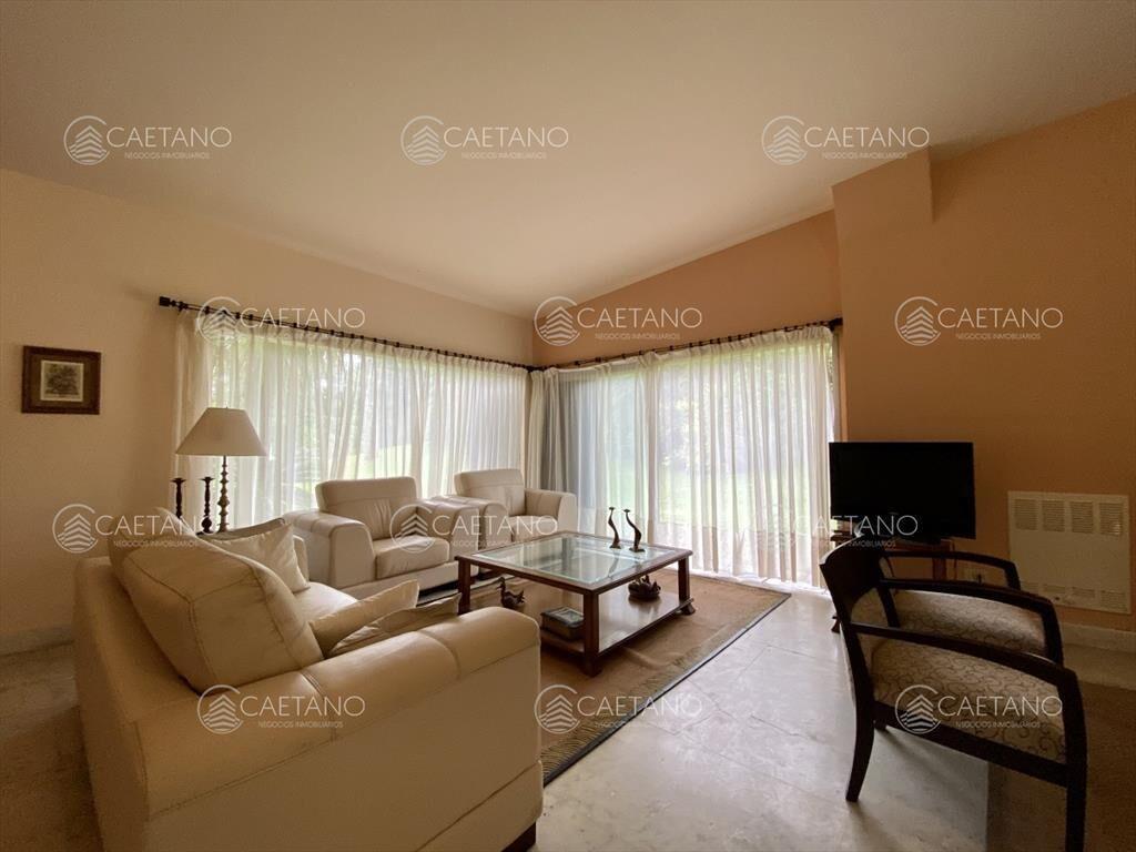 Venta casa con terreno de 6600m2 por Pedragosa