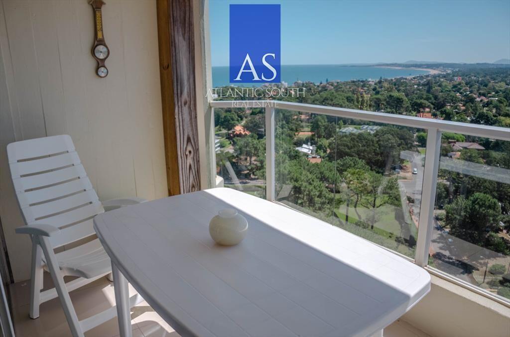 Apartamento de 2 dormitorios con vista al mar del