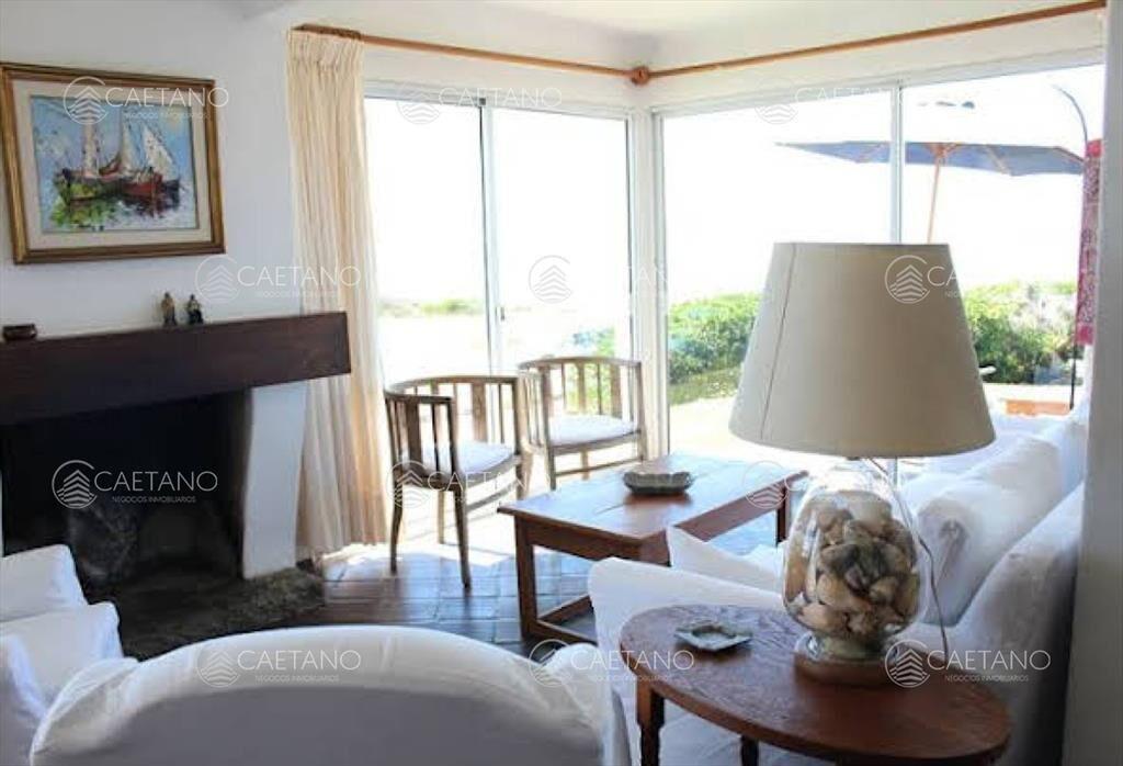 Alquiler casa tipo apartamento primera línea al