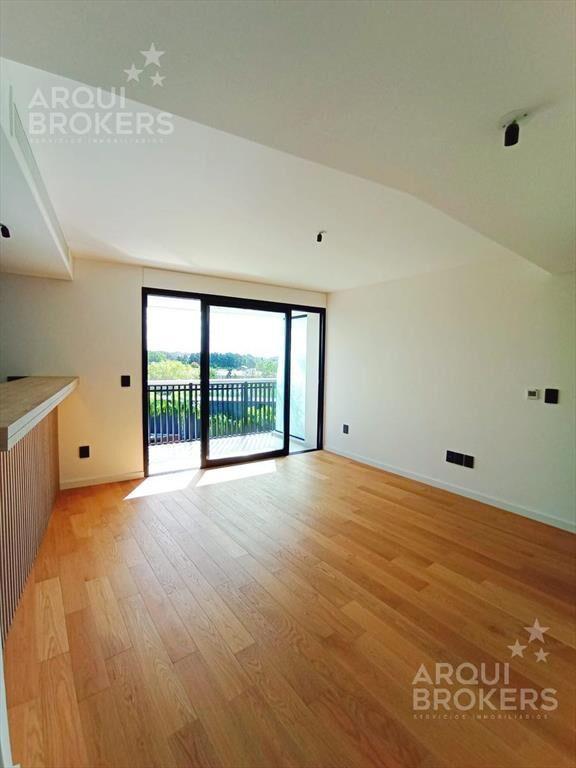 Apartamento de tres dormitorios en venta cin renta en Carra