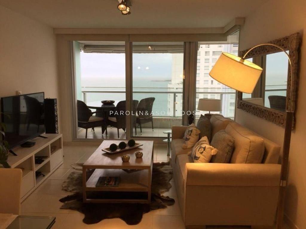 Apartamento en venta de 2 dormitorios en Season
