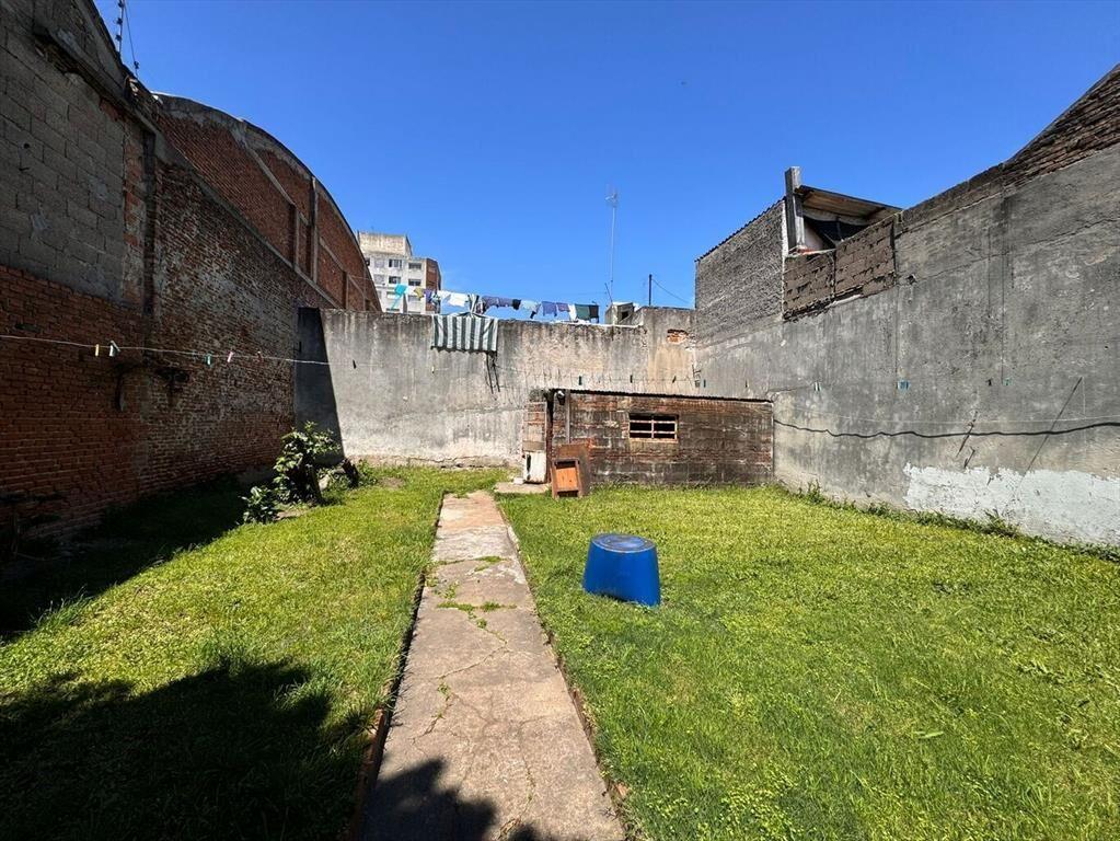 Machado prox. Burgues, muy buen terreno, dos casas en un pa