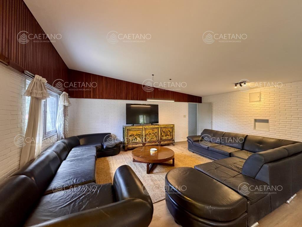 Venta casa 7 dormitorios, Cantegril, Punta del