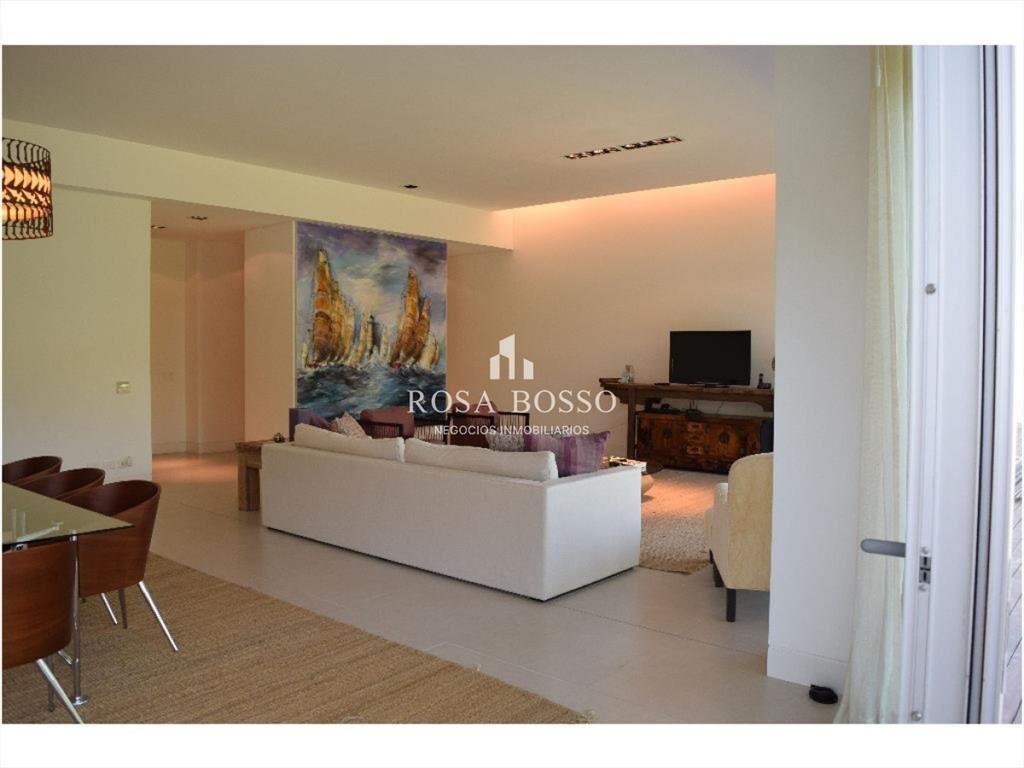 Apartamento en la Brava para la venta.