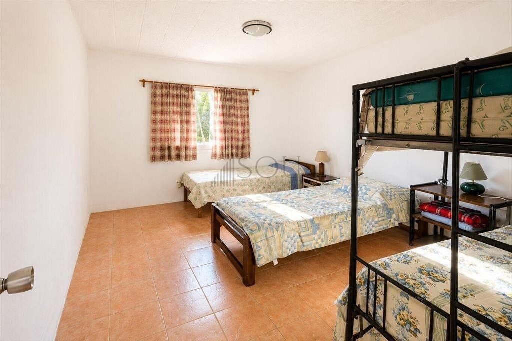 VENTA CASA 2 DORMITORIOS EN VILLA SERRANA