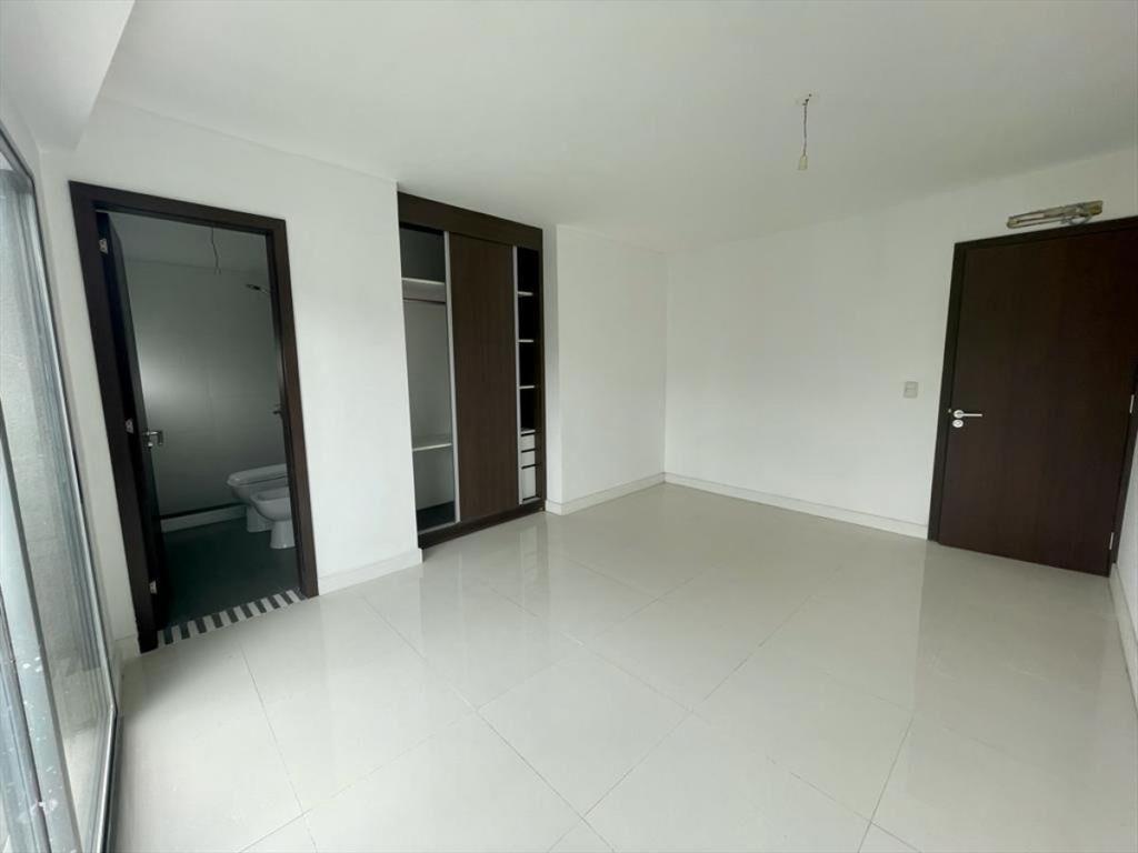Hermoso apartamento de dos dormitorios frente al mar!