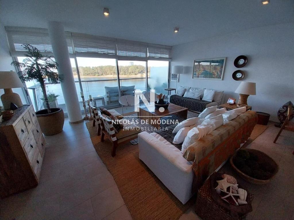 Excepcional departamento de 3 dormitorios en con