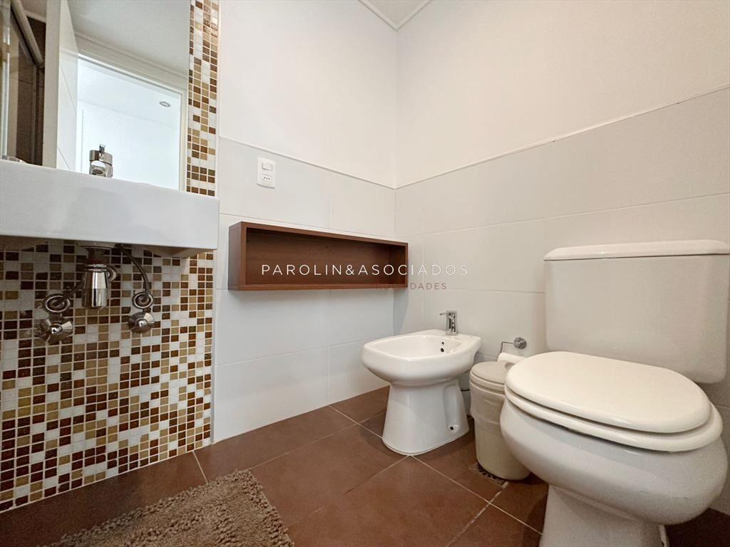 Apartamento de 2 dormitorios en venta en Forest Tower II, P