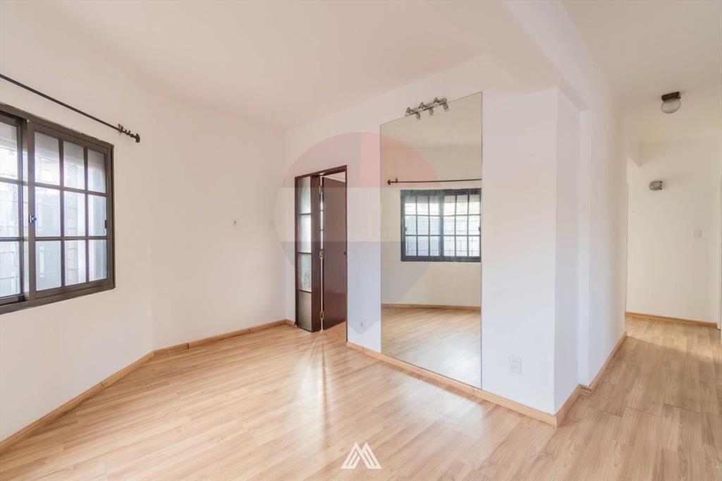 VENTA CASA 3 DORMITORIOS Y COCHERA EN BUCEO