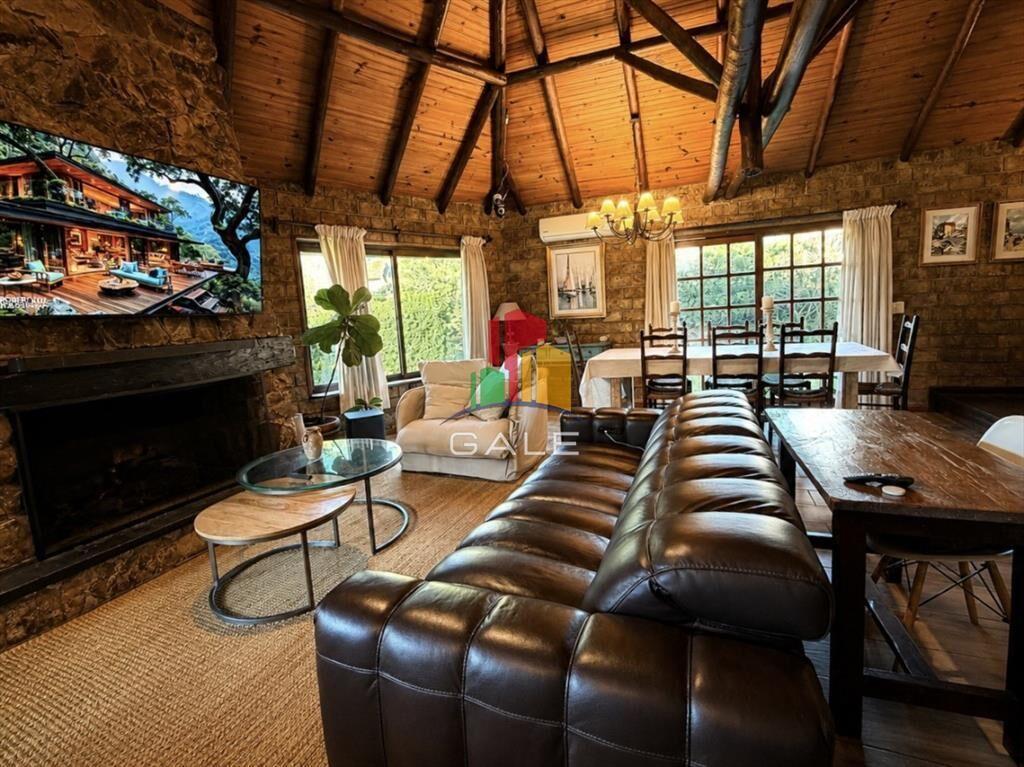 CASA EN VENTA Y ALQUILER ANUAL EN PINARES