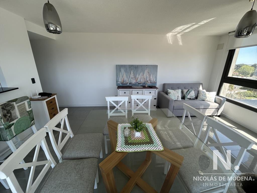 Apartamento en venta de dos dormitorios en Punta del Este