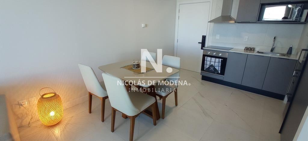 Apartamento en venta, frente al mar, playa mansa, 1 dormito
