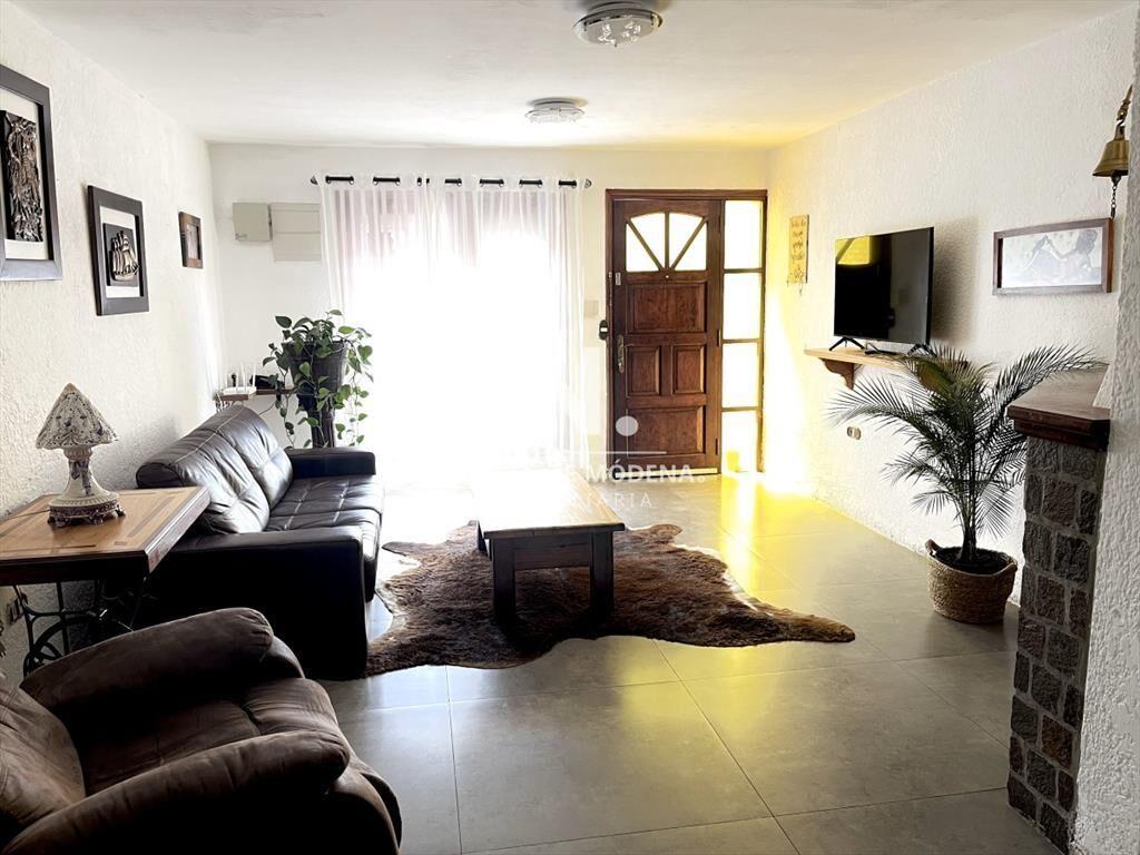Venta de Casa, 3 Dormitorios, 2 Baños y Barbacoa