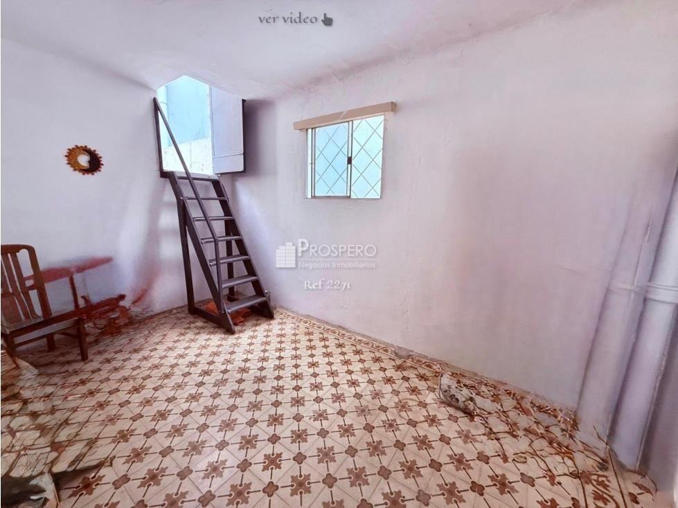 2271/4/p casa 2 dorm buceo cochera altillo jardin