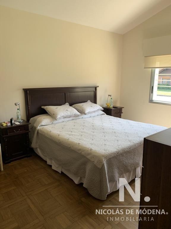 Casa de Cuatro dormitorios completamente reciclada en Venta