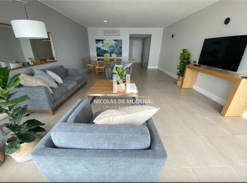 Vende Le Parc, Punta del Este, departamento de 2
