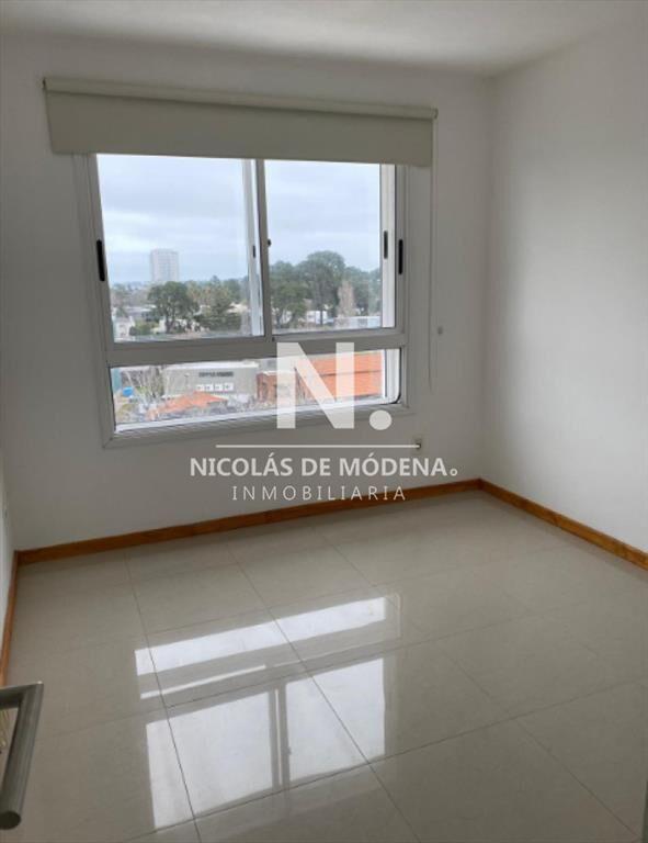 Vende apartamento en Punta del Este de 2 con su