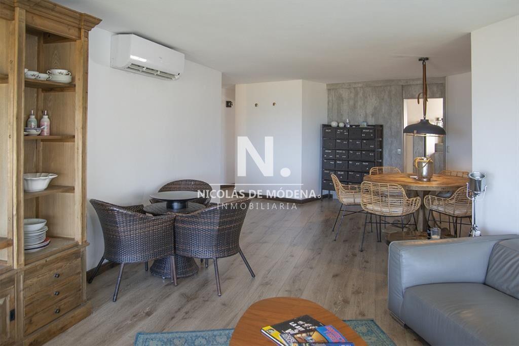 Espectacular departamento en Playa Mansa de 3 dormitorios f