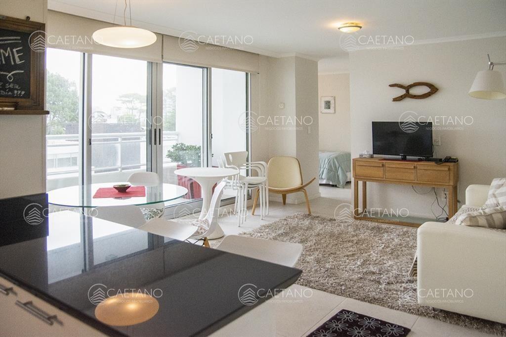 Departamento de 1 dormitorio y medio en venta en