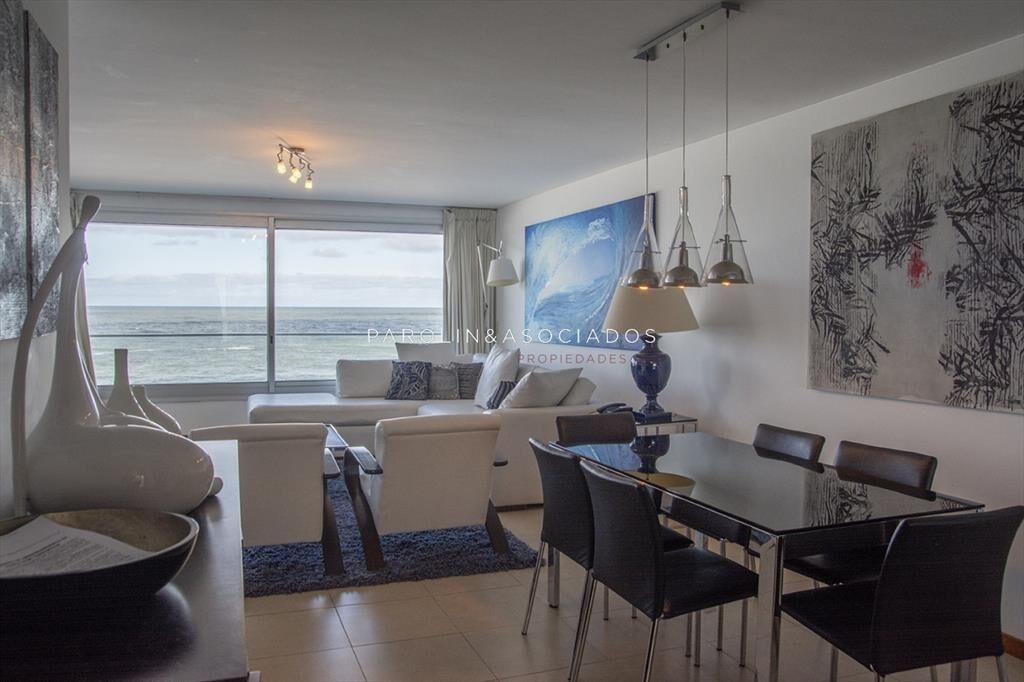 Apartamento en venta en edificio Calypso en Brava, Punta de