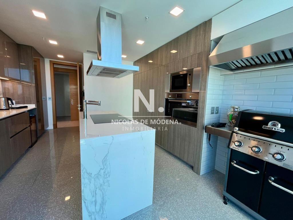 Espectacular departamento en venta en Fendi de 4 dormitori