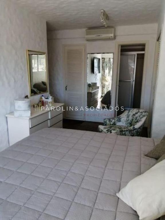 Apartamento de 3 dormitorios en venta en Punta