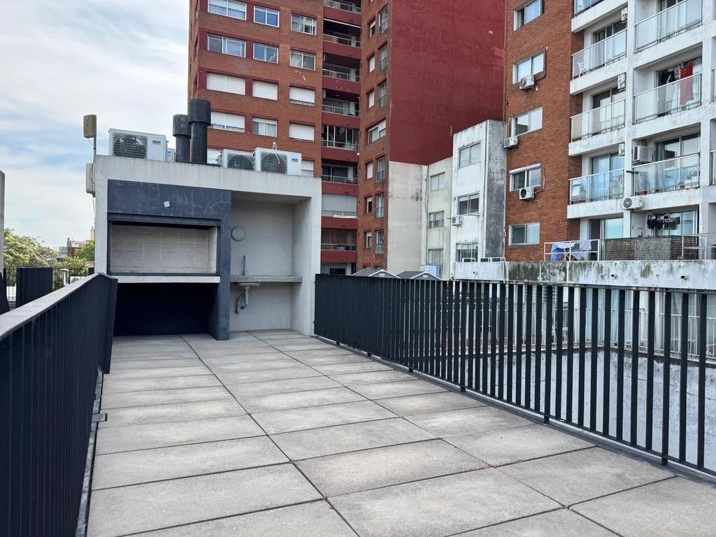 Venta de oficina, terraza con parrillero y garaje, Pocitos N