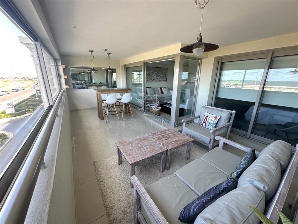 Excelente apartamento en torre de primera