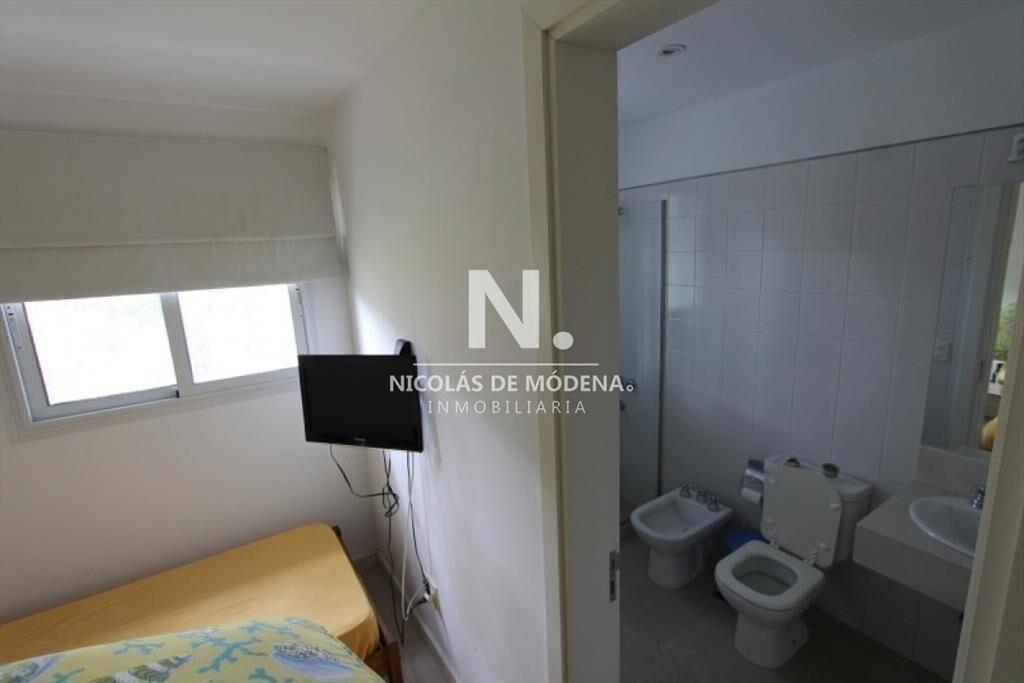 Vende Casa de 4 dormitorios en Laguna Blanca   Â?