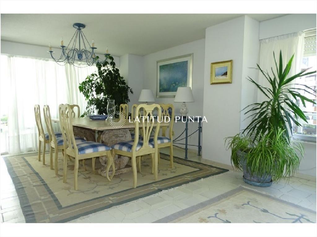 Apartamento en Pez Espada, 3 dormitorios más
