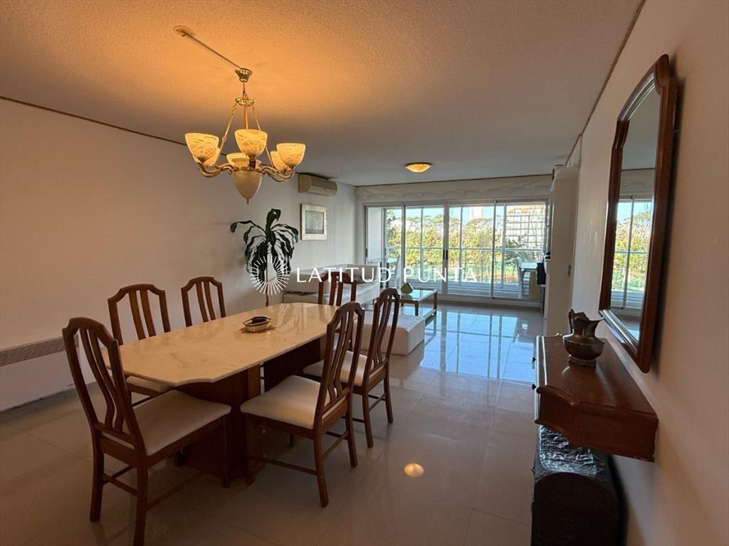 Apartamento en Mansa, 3 dormitorios más