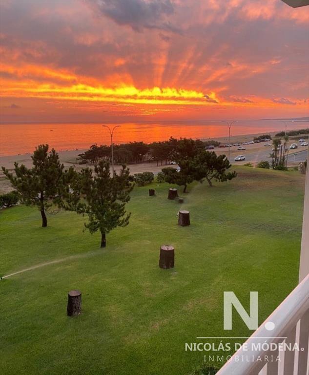 Mansion en venta y alquiler en Punta del Este, 8 dormitorio