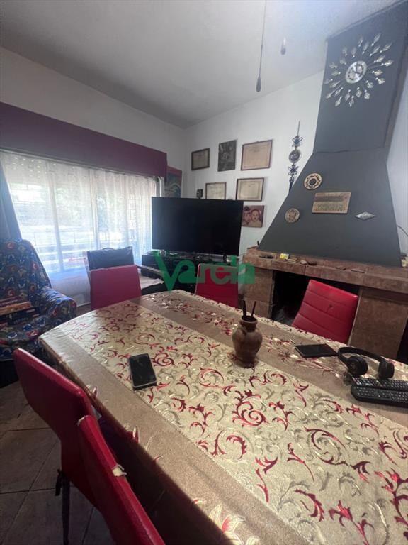 Venta Casa Con Terreno y 2 Apartamentos Colon