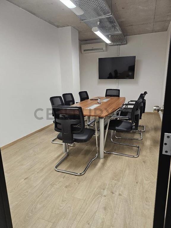 Venta o Permuta Piso 15 oficinas,5 cocheras en Ciudad Vie...