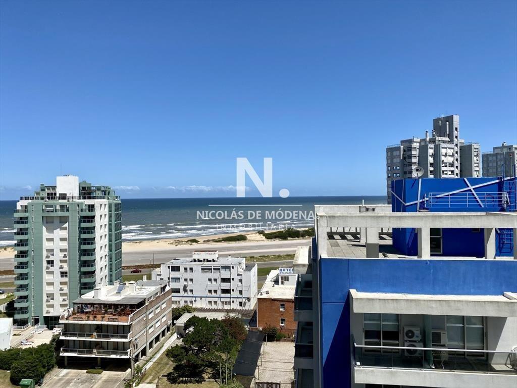 Hermoso apto. en Edificio de categoria!