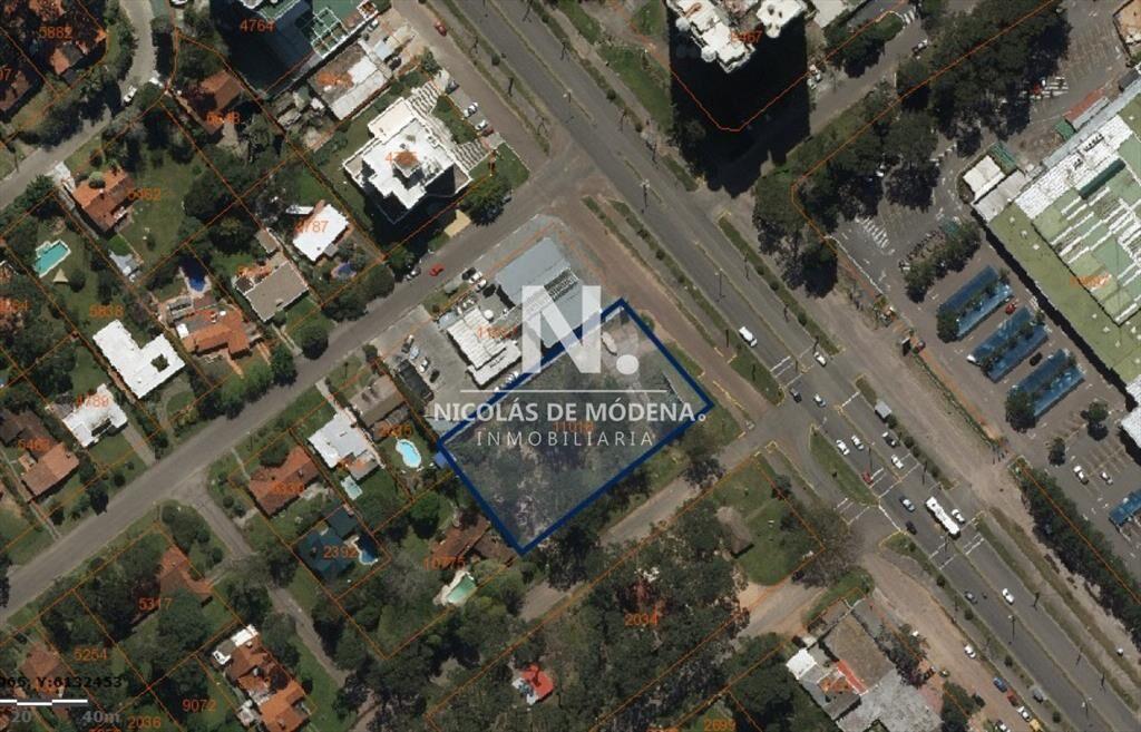 EXCELENTE LOTE EN ESQUINA. IDEAL INVERSIÓN / !!!