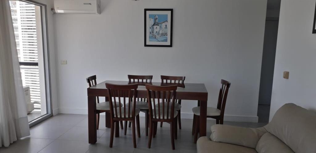 Apartamento en Peninsula, 2 dormitorios
