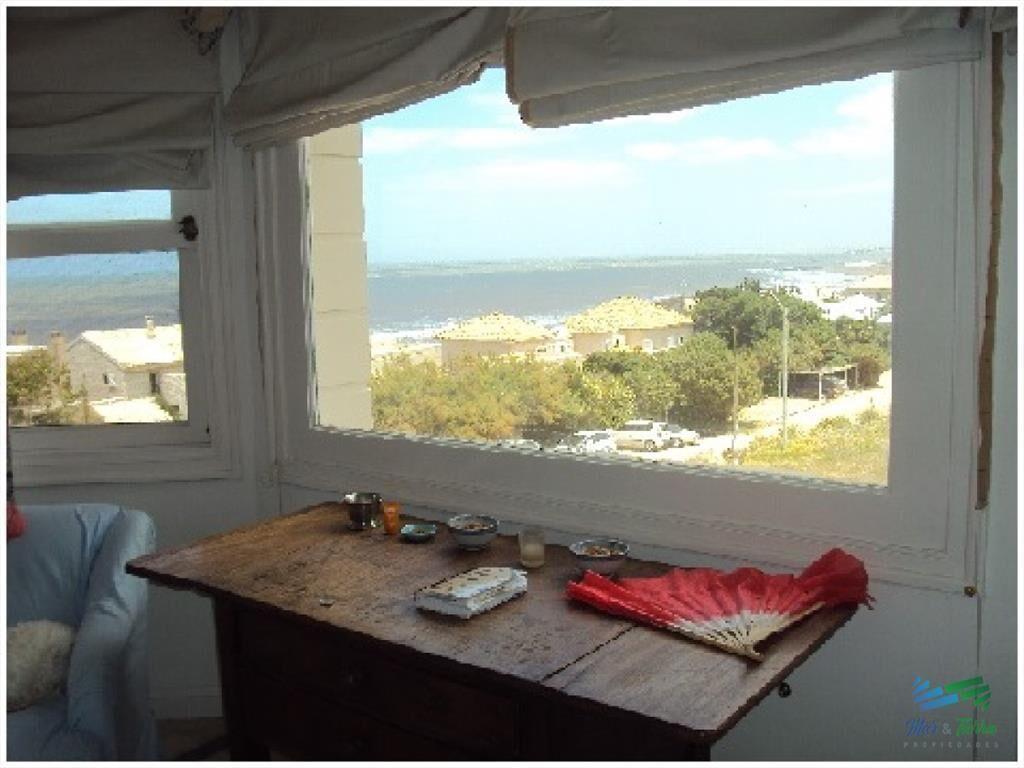 Hermosa casa en lo alto del Chorro.. - luminosa