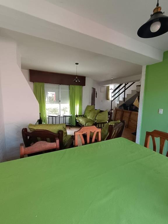 Vivienda de 4 dormitorios colonia