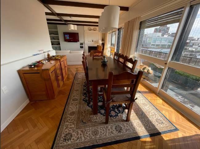 Venta Apartamento Punta Carretas/ 4 Dormitorios/ 4 Baños/...